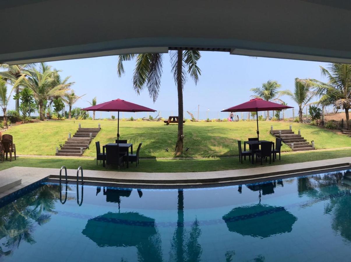 Driftwood Villa Pamunugama Exterior photo